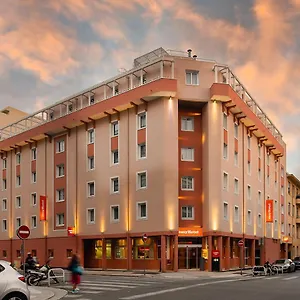 Easyhotel Old Town Отель Ницца